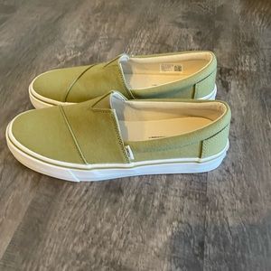 NWOT - Toms Green Slip-on Sneakers - Size 8